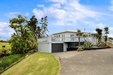Photo of property in 59 Moontide Road, Kumeu, 0892
