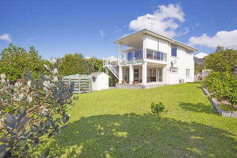 Photo of property in 150 Pacific Parade, Army Bay, Whangaparaoa, 0930