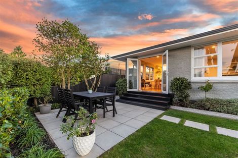 Photo of property in 28 Clipper Place, Redwood, Christchurch, 8051