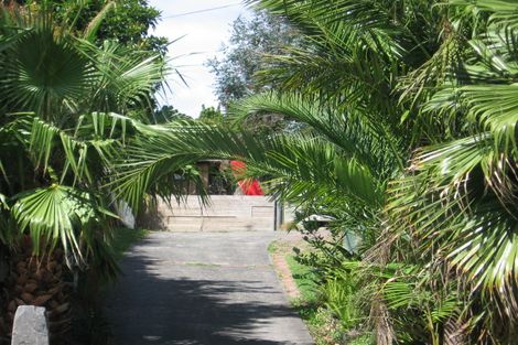 Photo of property in 19a Garadice Road, Rothesay Bay, Auckland, 0630