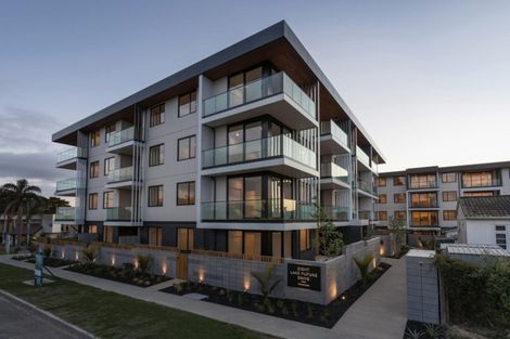 Photo of property in 201/8a Lake Pupuke Drive, Takapuna, Auckland, 0622