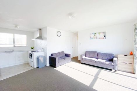 Photo of property in 28 Sturdee Road, Manurewa, Auckland, 2102