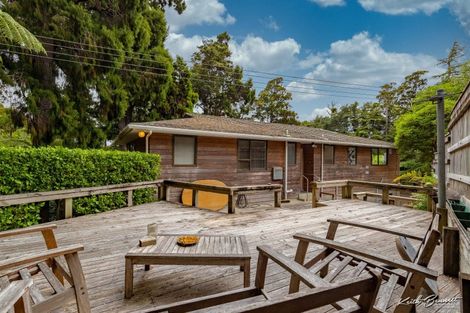 Photo of property in 2a Tiniroa Grove, Silverstream, Upper Hutt, 5019