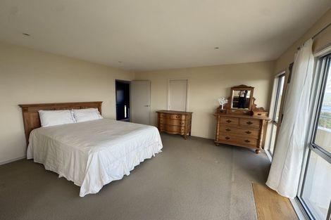 Photo of property in 14 Forbes Lane, Newlands, Wellington, 6037