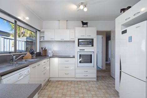 Photo of property in 27 Rushgreen Avenue, Pahurehure, Papakura, 2113