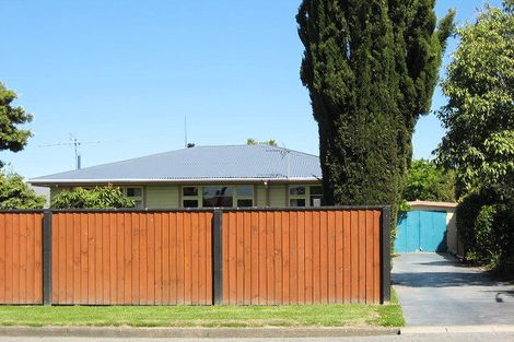 Photo of property in 215 West Belt, Rangiora, 7400