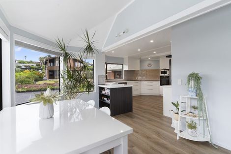 Photo of property in 146 Pacific Parade, Army Bay, Whangaparaoa, 0930