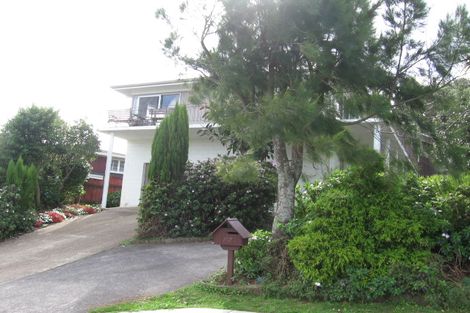 Photo of property in 17 Cyclarama Crescent, Massey, Auckland, 0614