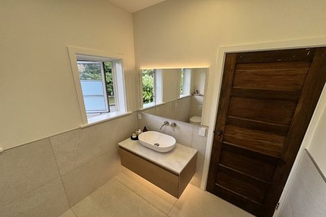 Photo of property in 2 Homewood Crescent, Karori, Wellington, 6012