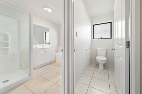 Photo of property in 35 Greig Place, Pukekohe, 2120