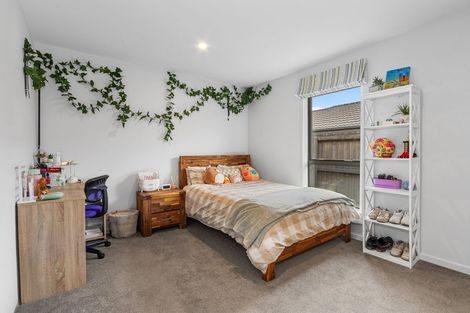 Photo of property in 5 Davaar Crescent, Broomfield, Christchurch, 8042