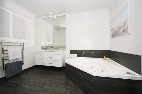 Photo of property in 298 Marshmeadow Road, Newstead, Hamilton, 3286