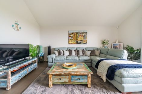 Photo of property in 87 Rutherford Drive, Waikanae Beach, Waikanae, 5036