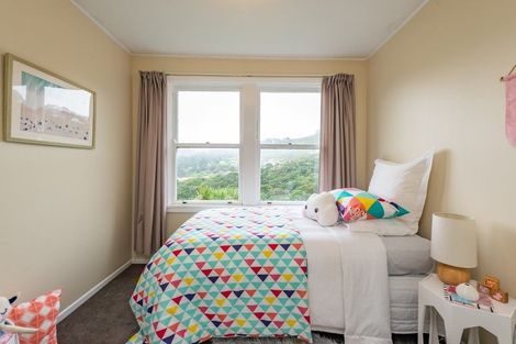 Photo of property in 19 Montgomery Avenue, Karori, Wellington, 6012