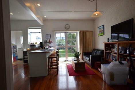 Photo of property in 35 Strathavon Road, Miramar, Wellington, 6022