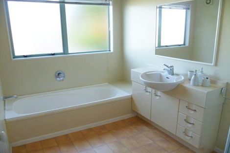 Photo of property in 1 Cavalry Close, Crofton Downs, Wellington, 6035