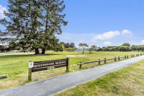 Photo of property in 2/7a Glen Place, Parklands, Christchurch, 8083