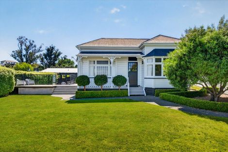 Photo of property in 9 Cobden Crescent, Bluff Hill, Napier, 4110