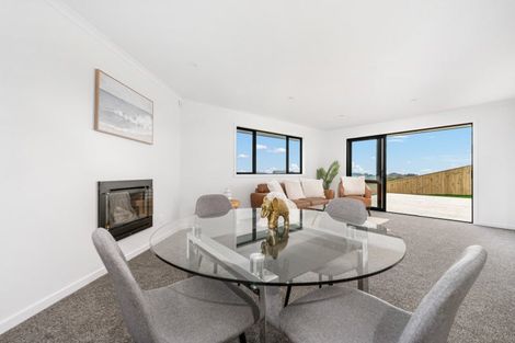 Photo of property in 57 Atlantic Drive, Fitzherbert, Palmerston North, 4410