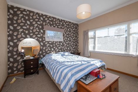 Photo of property in 2 Collins Street, Hawera, 4610