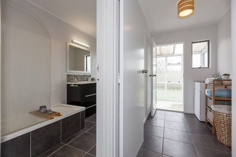 Photo of property in 14 Anaru Street, Raumati Beach, Paraparaumu, 5032