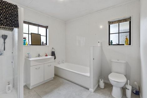 Photo of property in 62 Freemans Road, Otaki, 5512