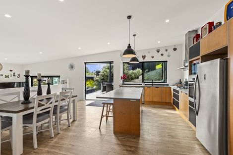 Photo of property in 36 Robertson Street, Raglan, 3225