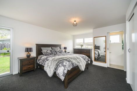 Photo of property in 30 Terry Crescent, Milson, Palmerston North, 4414
