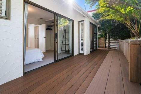 Photo of property in 31 Squirrel Lane, Browns Bay, Auckland, 0630