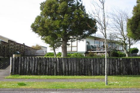 Photo of property in 3 Karo Street, Inglewood, 4330