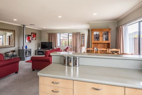 Photo of property in 5 Central Park, Paraparaumu Beach, Paraparaumu, 5032