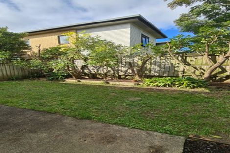 Photo of property in 12 Barnea Circle, Glen Eden, Auckland, 0602