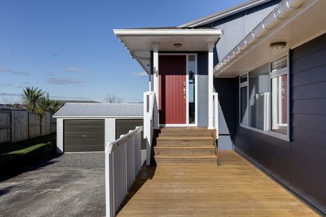 Photo of property in 35 Coppelia Avenue, Omokoroa, 3114