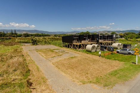 Photo of property in 38 Kapiti Lane, Otaki Beach, Otaki, 5512