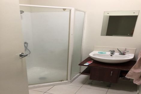 Photo of property in 8/85 Portage Road, New Lynn, Auckland, 0600