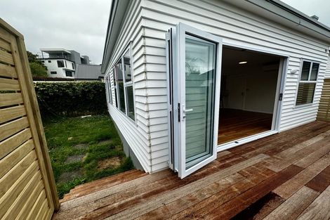 Photo of property in 2/8 Campbell Road, Takapuna, Auckland, 0622