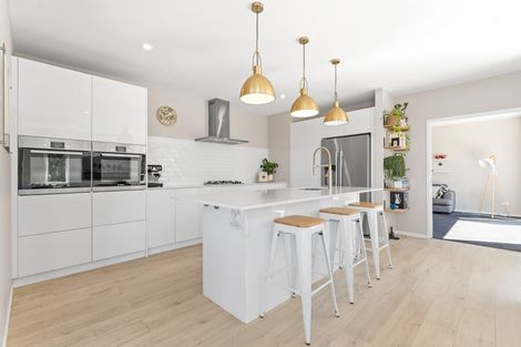 Photo of property in 9 Tirohanga Crescent, Stanmore Bay, Whangaparaoa, 0932