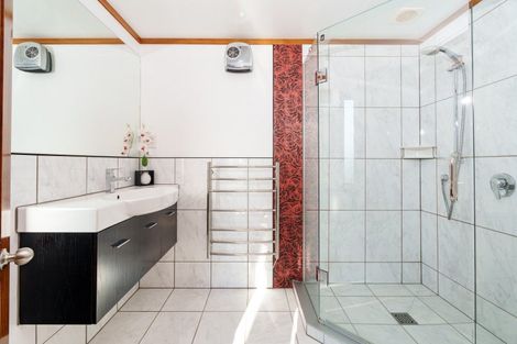 Photo of property in 739 Purakaunui Falls Road, Tarara, Owaka, 9586