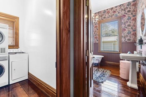 Photo of property in 137 Egmont Road, Hillsborough, New Plymouth, 4372