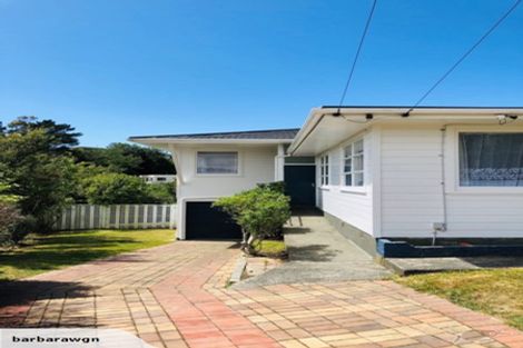 Photo of property in 15 Bancroft Terrace, Newlands, Wellington, 6037