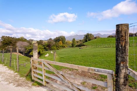 Photo of property in 1375 Carrington Road, Hurworth, New Plymouth, 4371