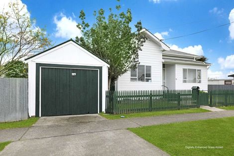 Photo of property in 15 Burton Avenue, Whanganui East, Whanganui, 4500