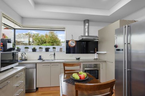 Photo of property in 12c Grassmere Street, Papanui, Christchurch, 8052