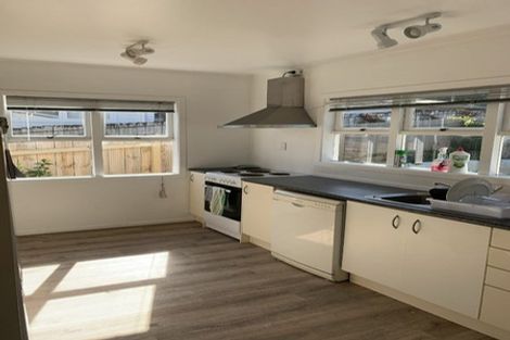 Photo of property in 2/3 Elliott Avenue, Bayview, Auckland, 0629