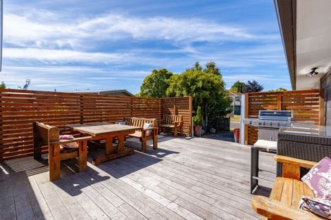 Photo of property in 16 Marshall Avenue, Richmond Heights, Taupo, 3330