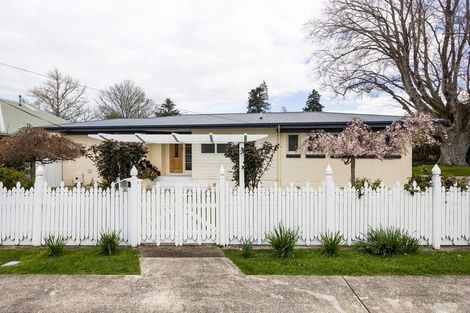 Photo of property in 36 Grey Street, Cambridge, 3434