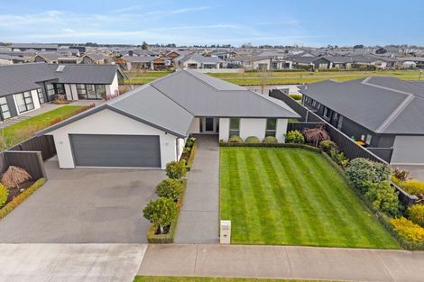 Photo of property in 62 Tiritiri Moana Drive, Pegasus, 7612