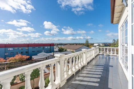 Photo of property in 145 Clarence Street, Hamilton Lake, Hamilton, 3204