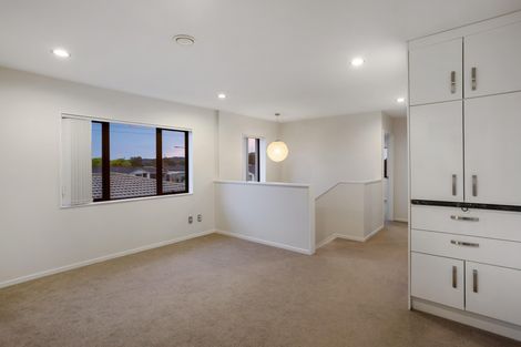 Photo of property in 16 Dalray Avenue, Takanini, 2112