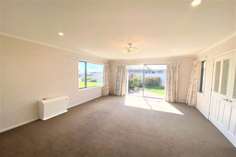 Photo of property in 22 Somerville Crescent, Aidanfield, Christchurch, 8025